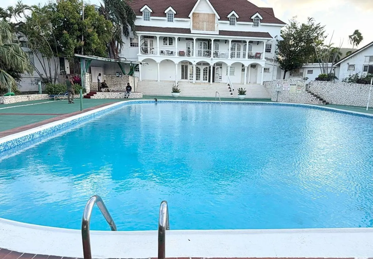 Seacastle Beach Penthouse location
